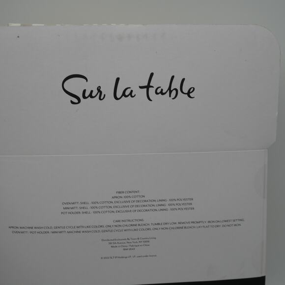 NEW Sur La Table 5 Piece Kitchen Set Apron Oven Mitt Potholder 2 Mini Mitts Tan - Picture 6 of 7